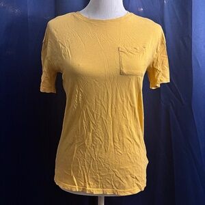 yellow t-shirt
